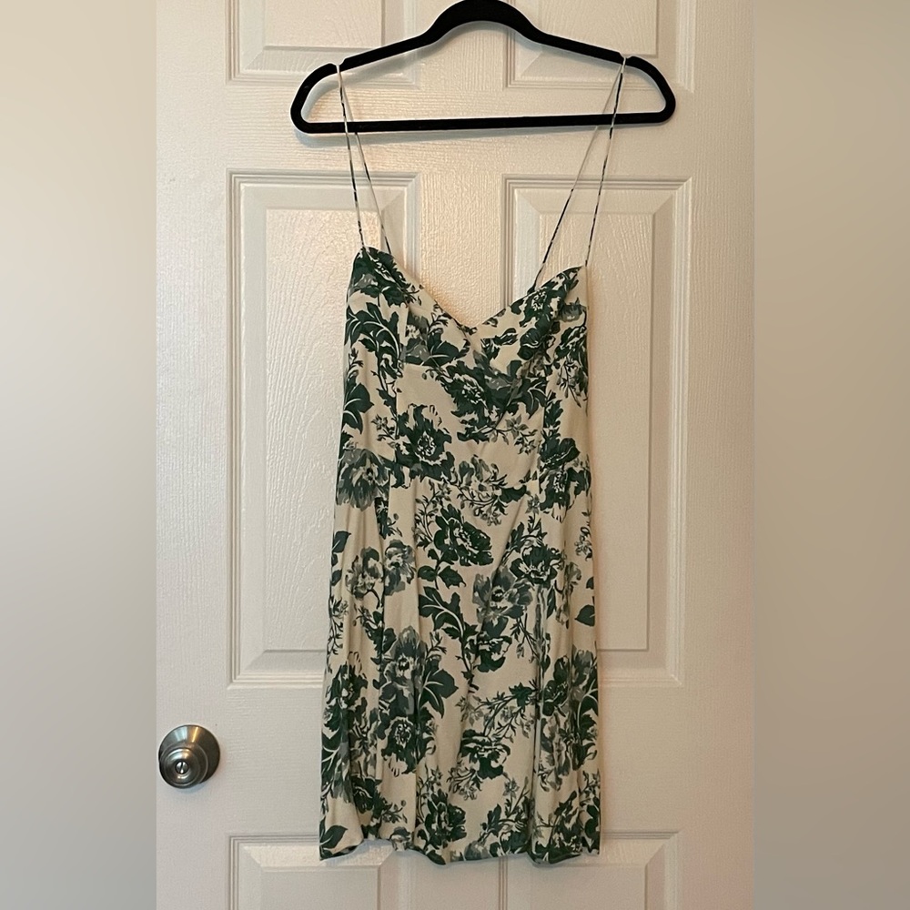 Saskia Dress by Reformation. Discontinued Color! Size 8